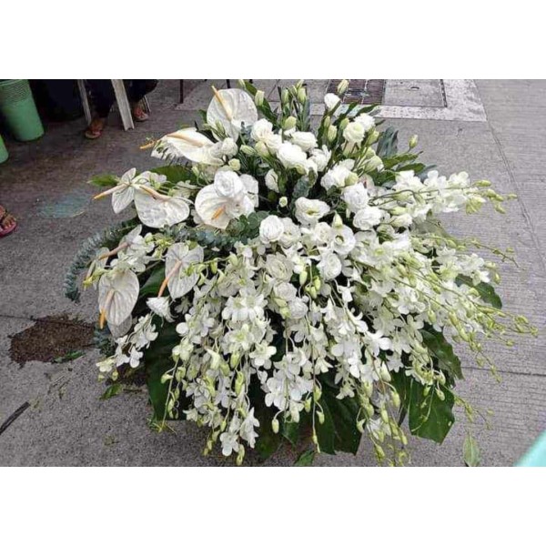 Funeral CasketSpray17